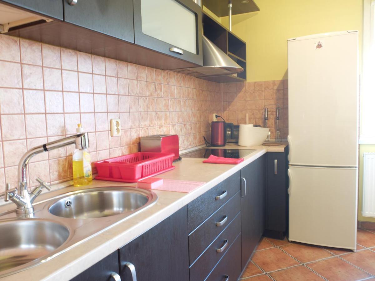 Red Apartment วรอตซวาฟ ภายนอก รูปภาพ